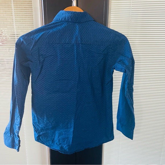 Van Heusen Long Sleeve Button Up Dress Shirt - Picture 5 of 8